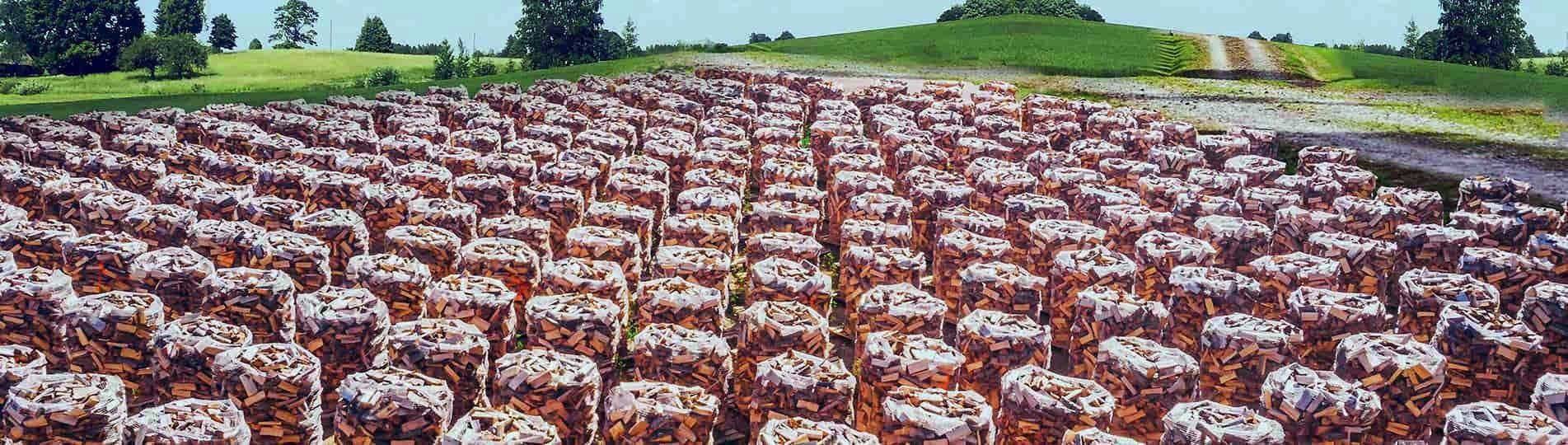 Malkų maišų eilės aikštelėje prie lauko